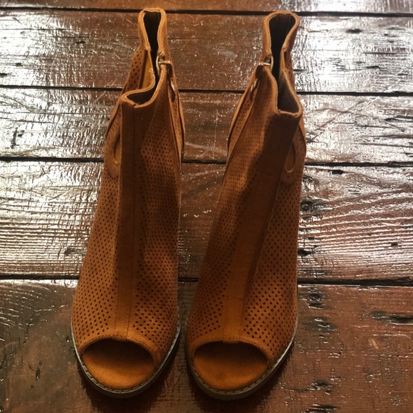 Peep Toe Boots Size 7 - Picture 4 of 4